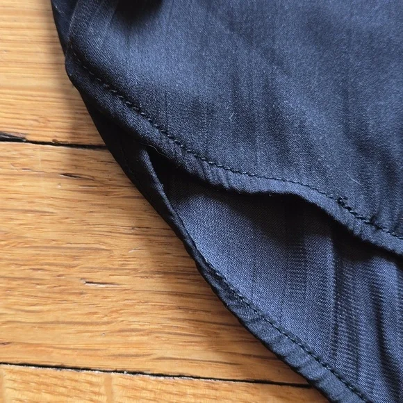 Sanctuary, Split V-Neck, Pleated Sleeve Blouse, Black, VGUC, Women's L - Picture 9 of 16